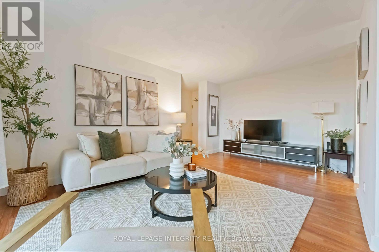 408 - 2000 Jasmine Crescent, Ottawa, Ontario  K1J 8K4 - Photo 2 - X12422370