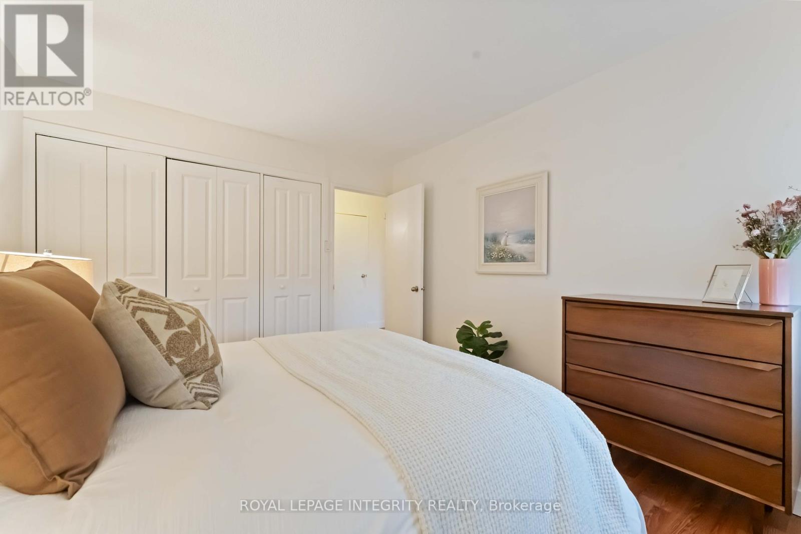 408 - 2000 Jasmine Crescent, Ottawa, Ontario  K1J 8K4 - Photo 9 - X12422370