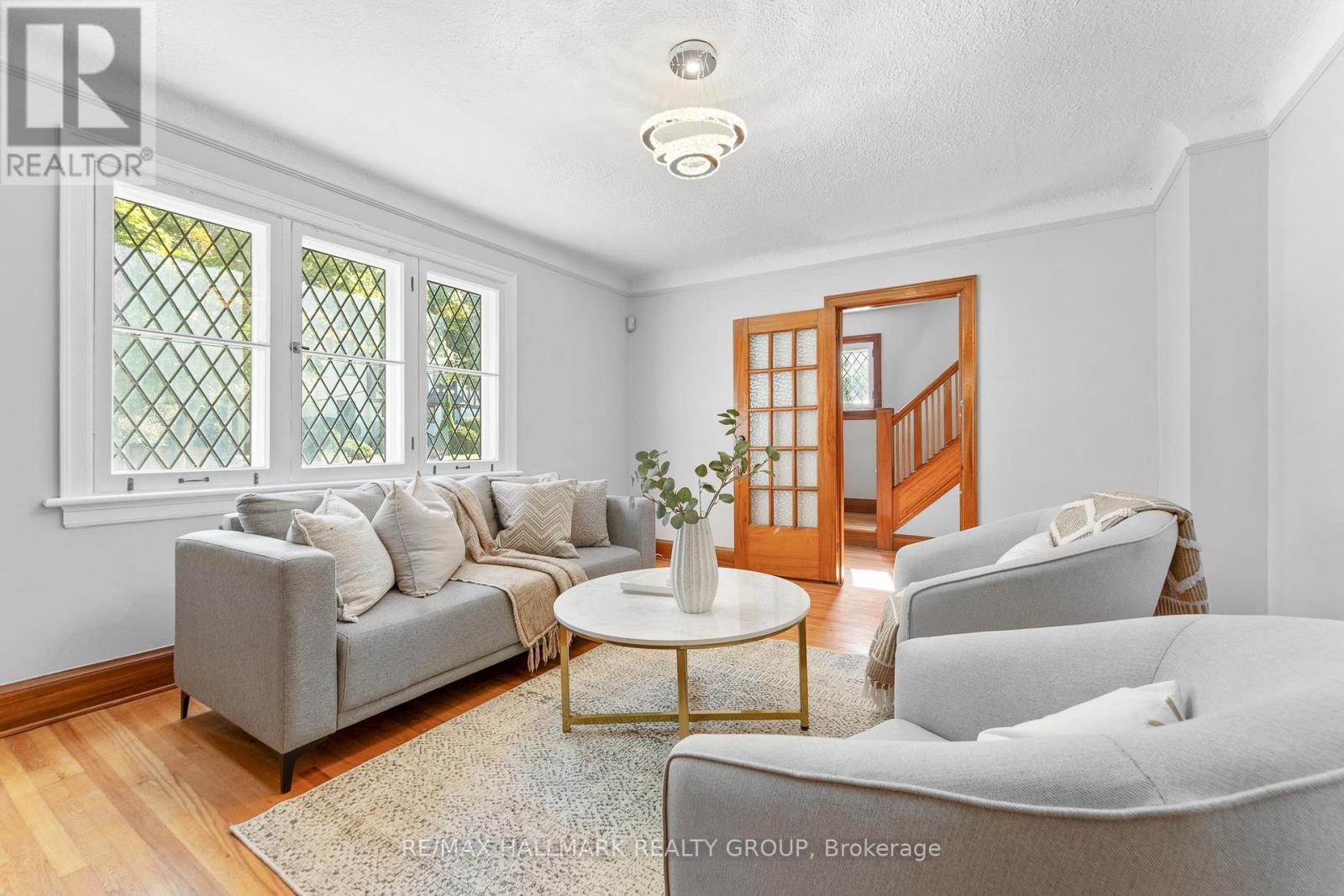 242 Harmer Avenue S, Ottawa, Ontario  K1Y 0V6 - Photo 5 - X12422390