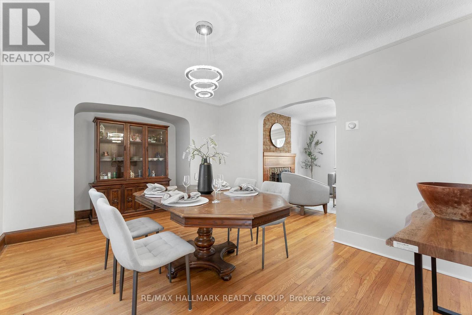 242 Harmer Avenue S, Ottawa, Ontario  K1Y 0V6 - Photo 8 - X12422390