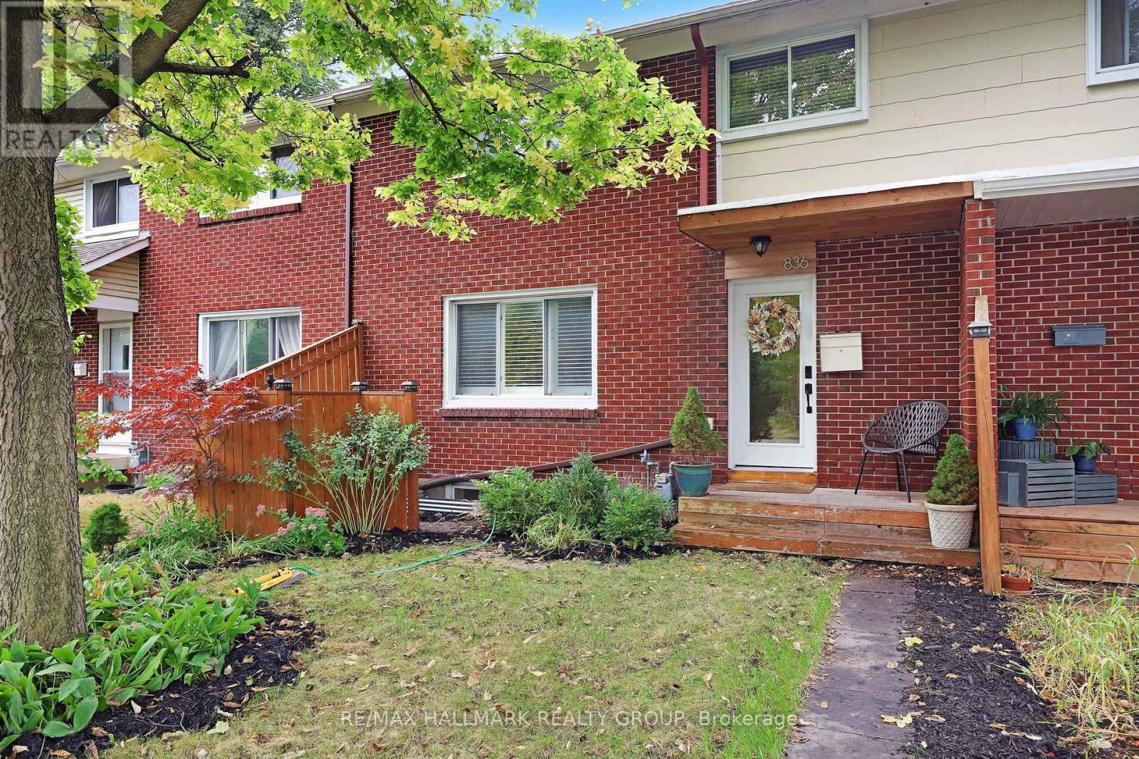 836 BORTHWICK AVENUE, ottawa, Ontario