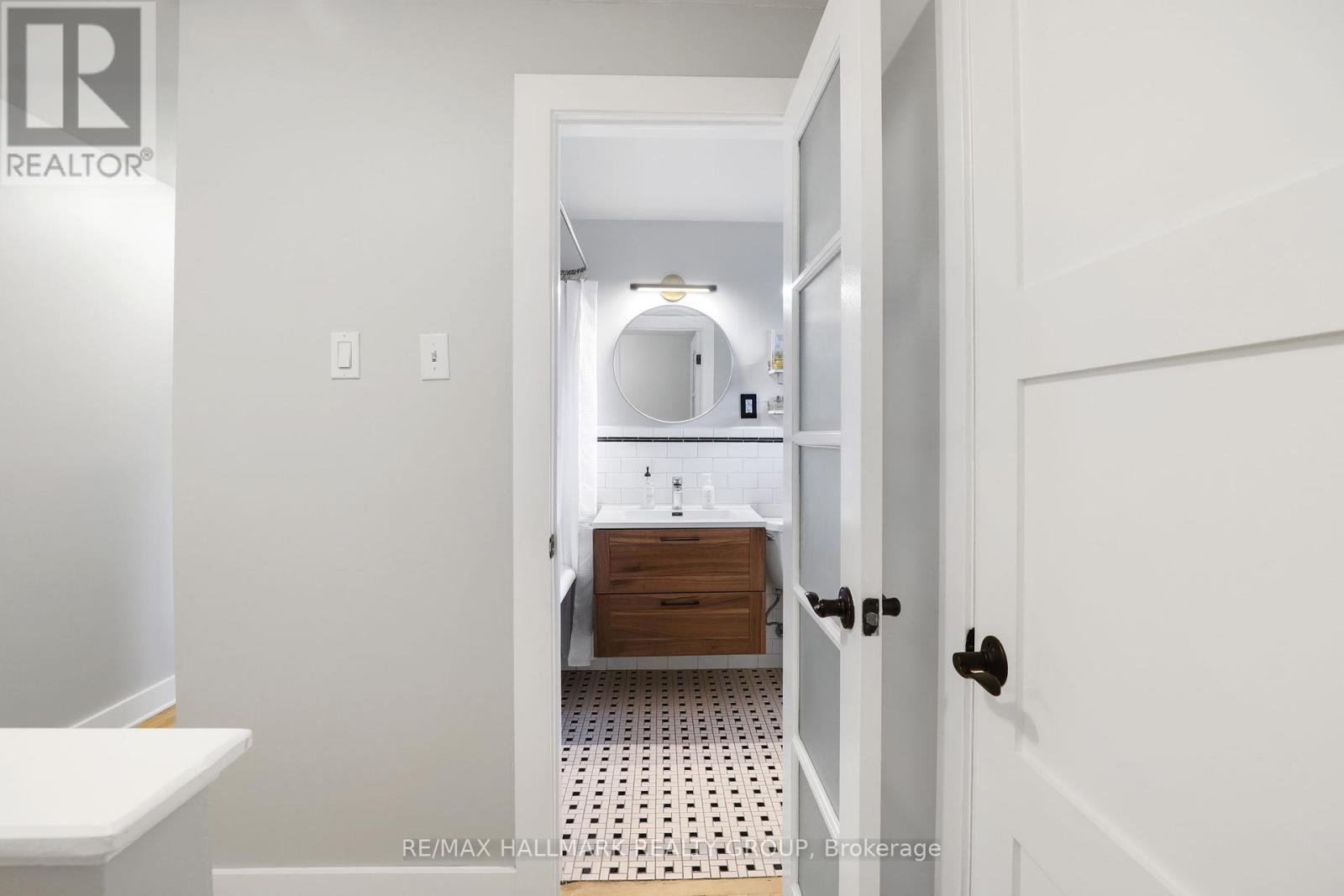836 Borthwick Avenue, Ottawa, Ontario  K1K 2M8 - Photo 21 - X12422453
