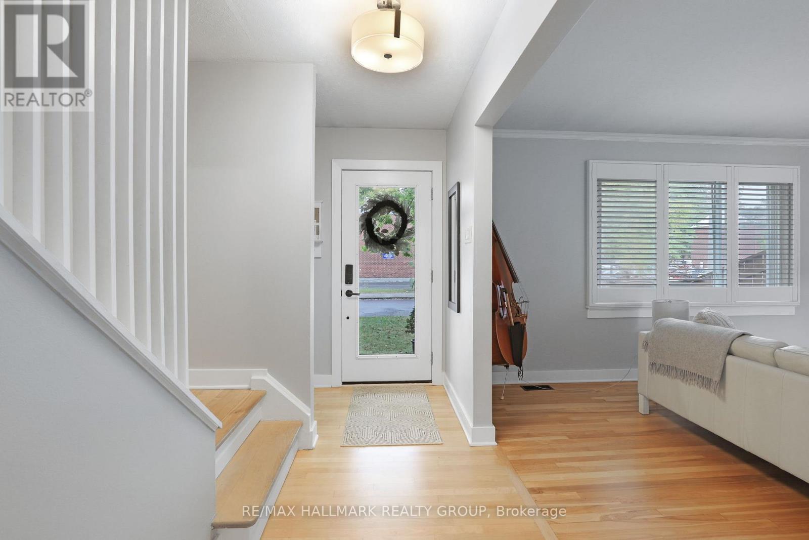 836 Borthwick Avenue, Ottawa, Ontario  K1K 2M8 - Photo 4 - X12422453