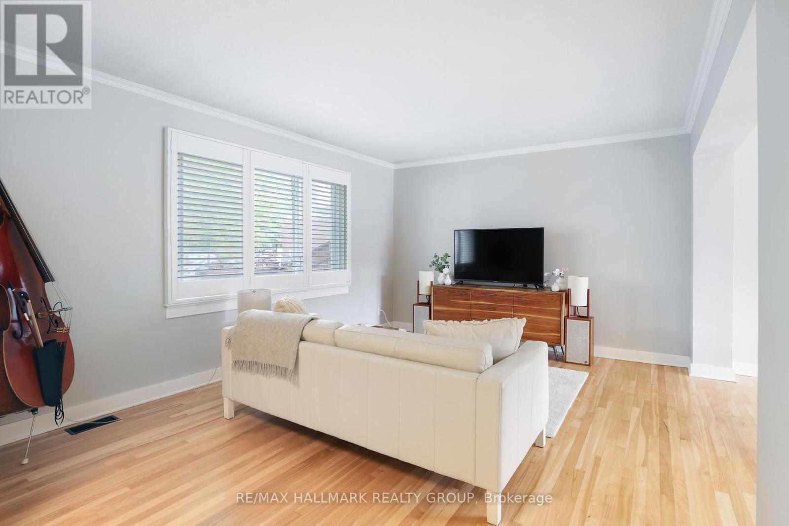 836 Borthwick Avenue, Ottawa, Ontario  K1K 2M8 - Photo 7 - X12422453
