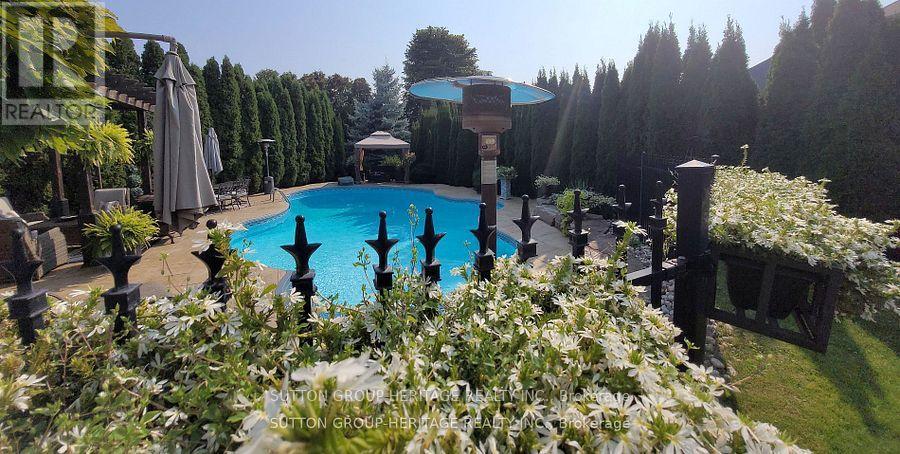 35 Pondmede Crescent, Whitchurch-Stouffville, Ontario  L4A 0E2 - Photo 40 - N12369153