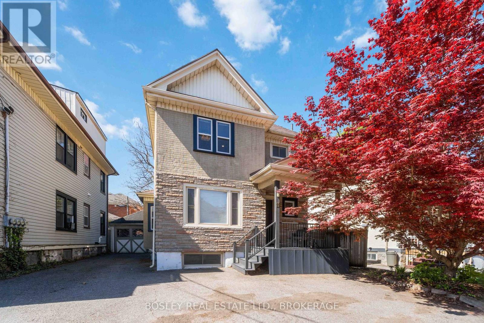 11 Gerrard Street, St. Catharines, Ontario  L2R 5S8 - Photo 1 - X12422419