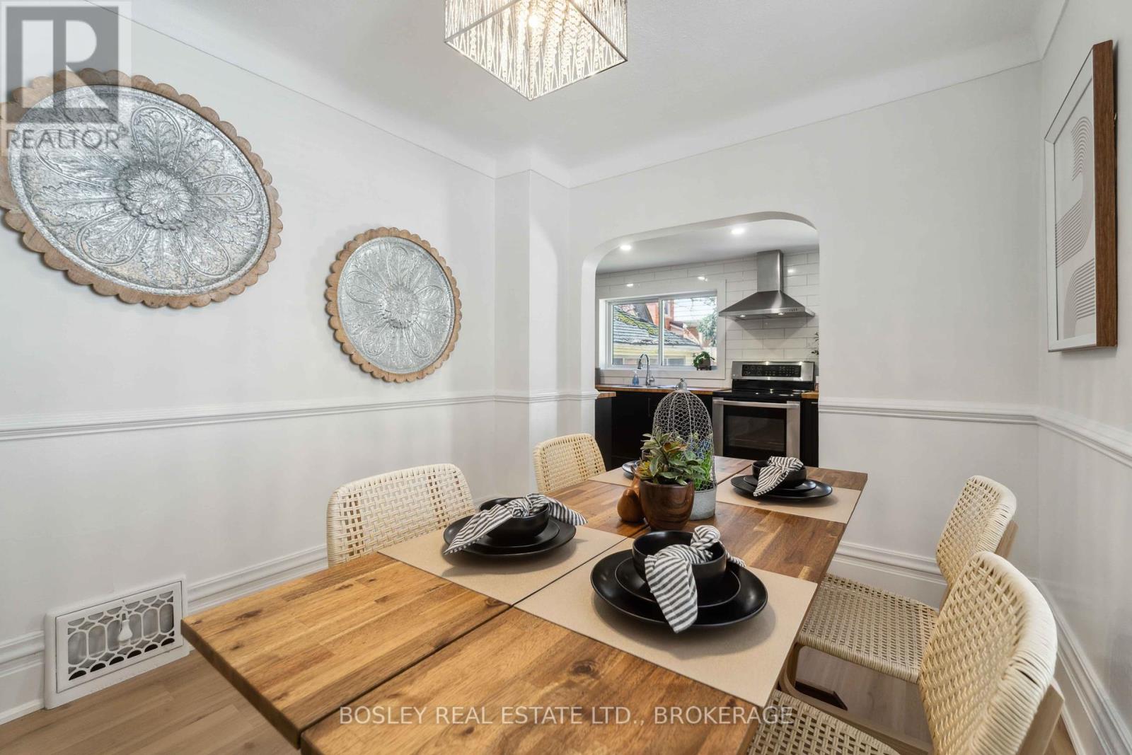 11 Gerrard Street, St. Catharines, Ontario  L2R 5S8 - Photo 13 - X12422419
