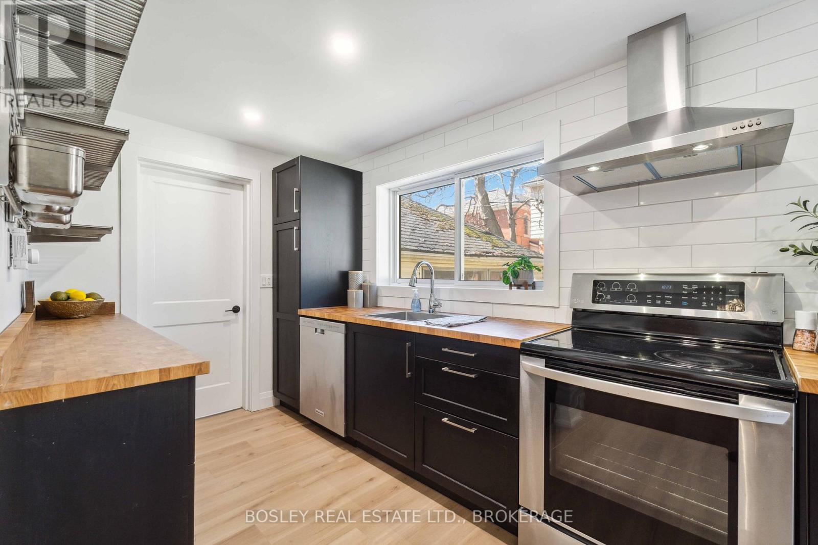 11 Gerrard Street, St. Catharines, Ontario  L2R 5S8 - Photo 16 - X12422419