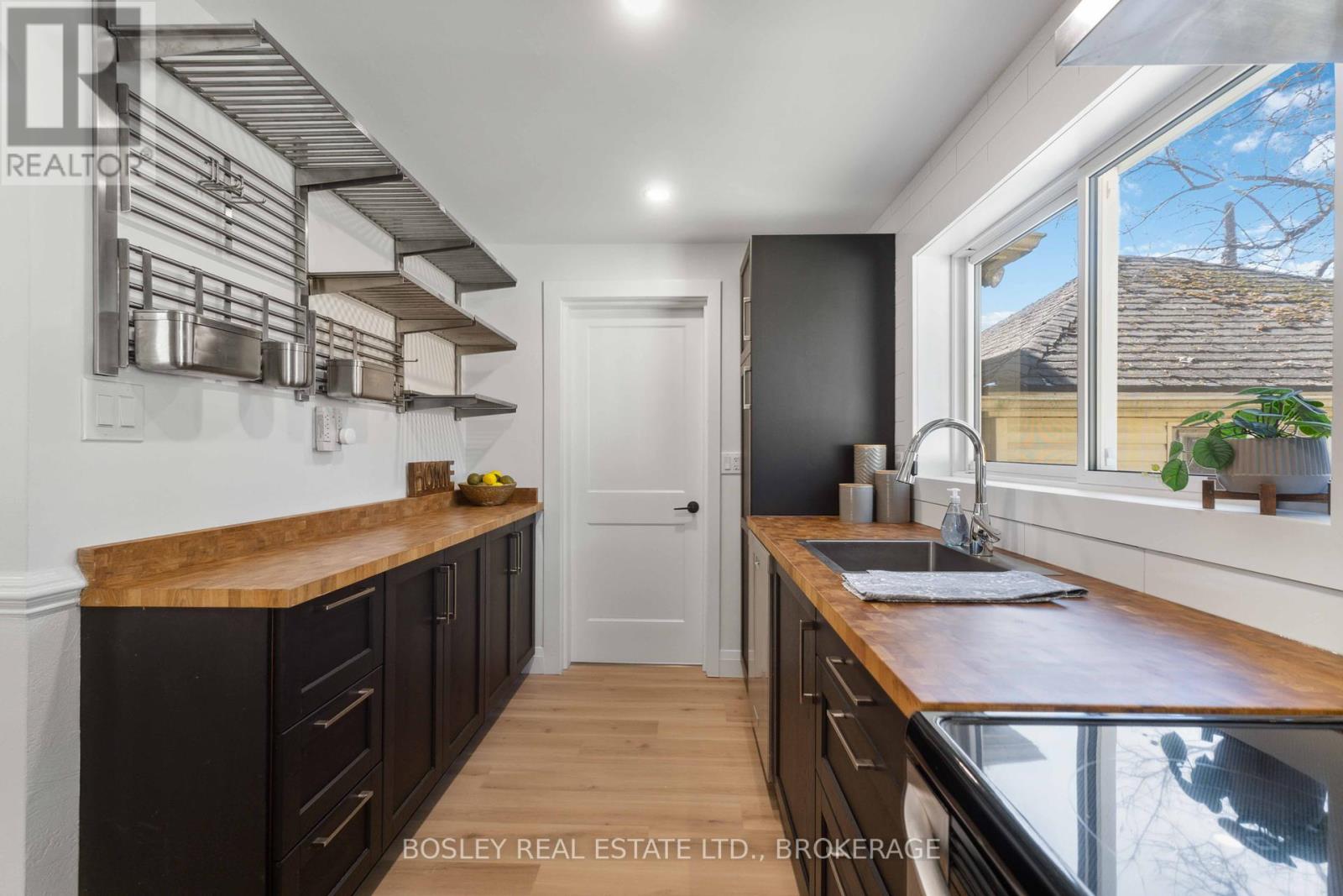11 Gerrard Street, St. Catharines, Ontario  L2R 5S8 - Photo 17 - X12422419