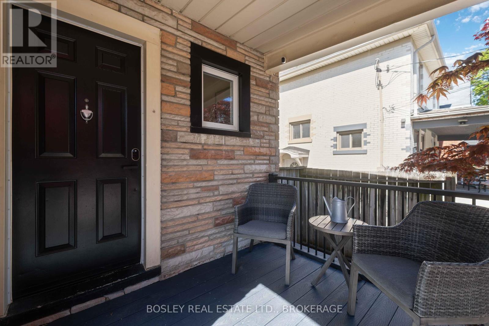 11 Gerrard Street, St. Catharines, Ontario  L2R 5S8 - Photo 2 - X12422419