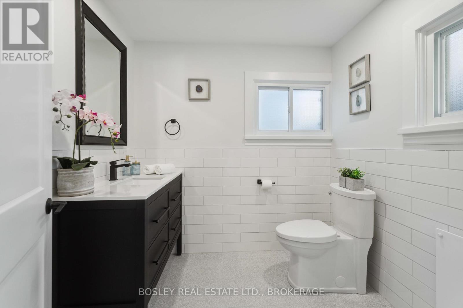 11 Gerrard Street, St. Catharines, Ontario  L2R 5S8 - Photo 20 - X12422419