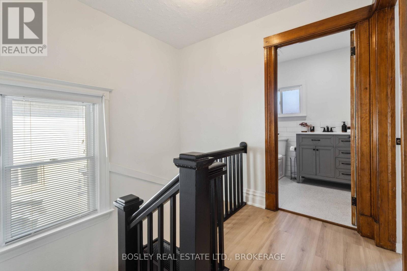 11 Gerrard Street, St. Catharines, Ontario  L2R 5S8 - Photo 21 - X12422419