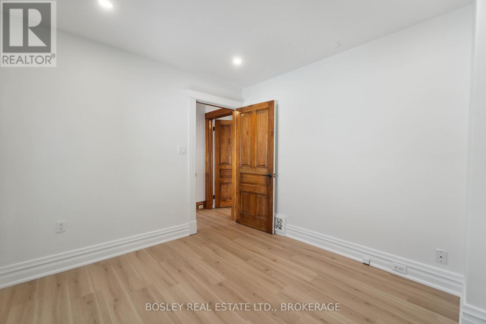 11 Gerrard Street, St. Catharines, Ontario  L2R 5S8 - Photo 26 - X12422419