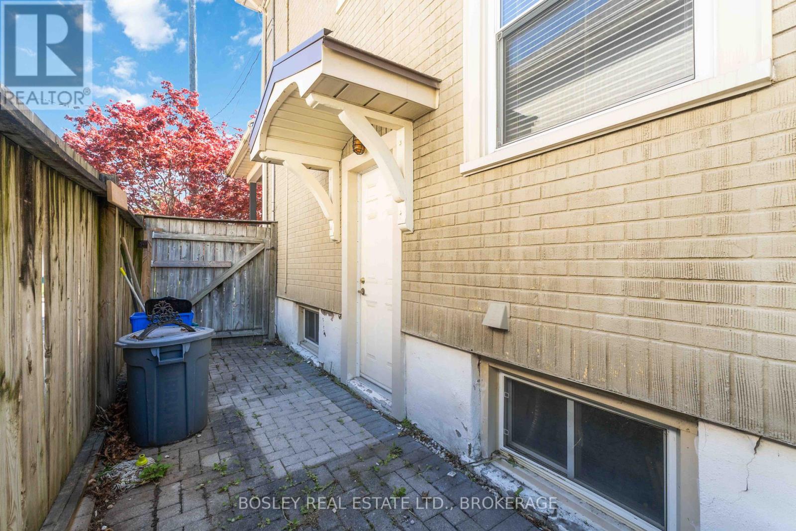 11 Gerrard Street, St. Catharines, Ontario  L2R 5S8 - Photo 32 - X12422419