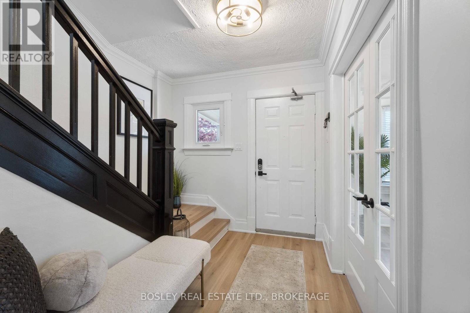 11 Gerrard Street, St. Catharines, Ontario  L2R 5S8 - Photo 5 - X12422419