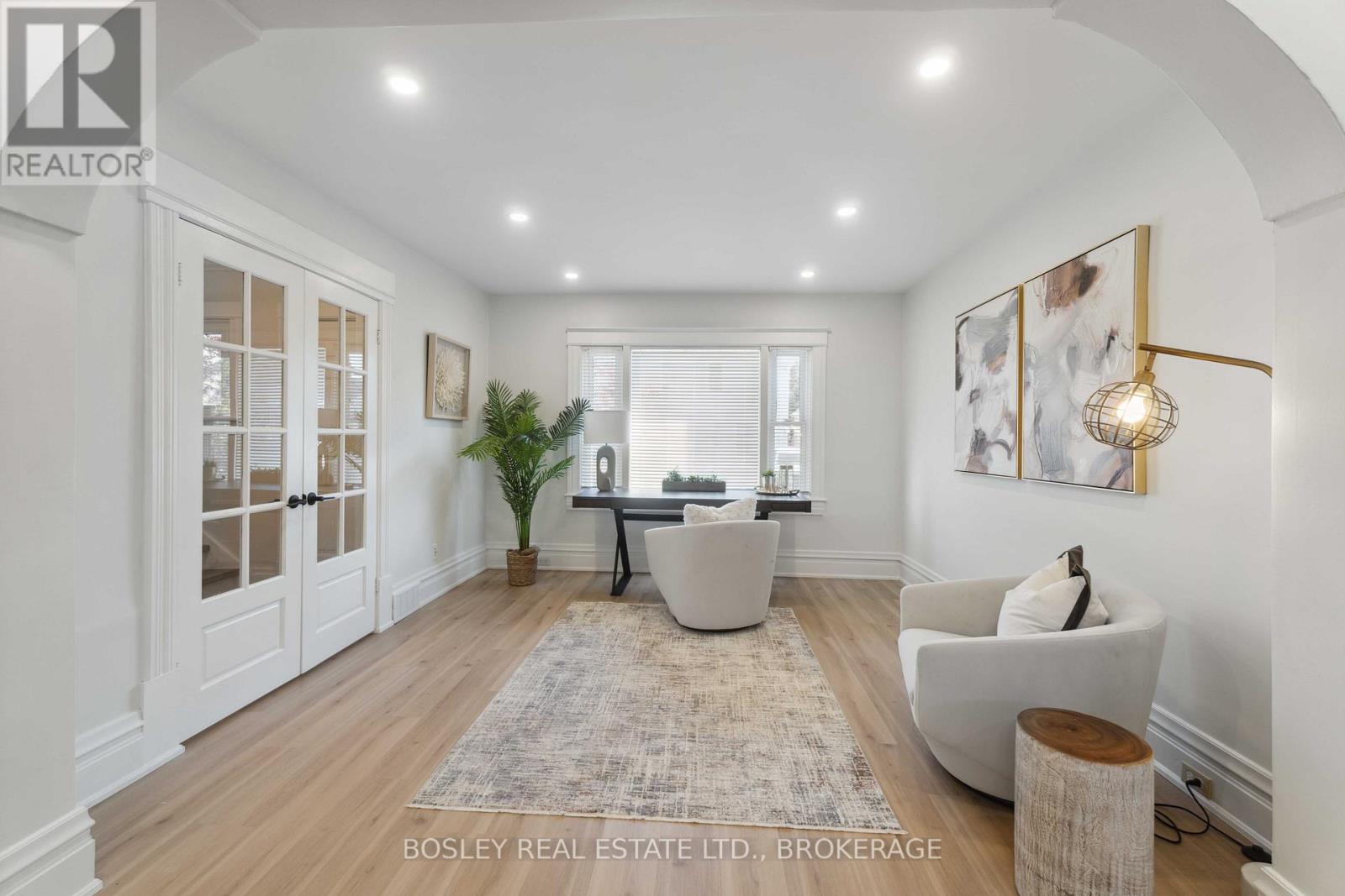 11 Gerrard Street, St. Catharines, Ontario  L2R 5S8 - Photo 6 - X12422419