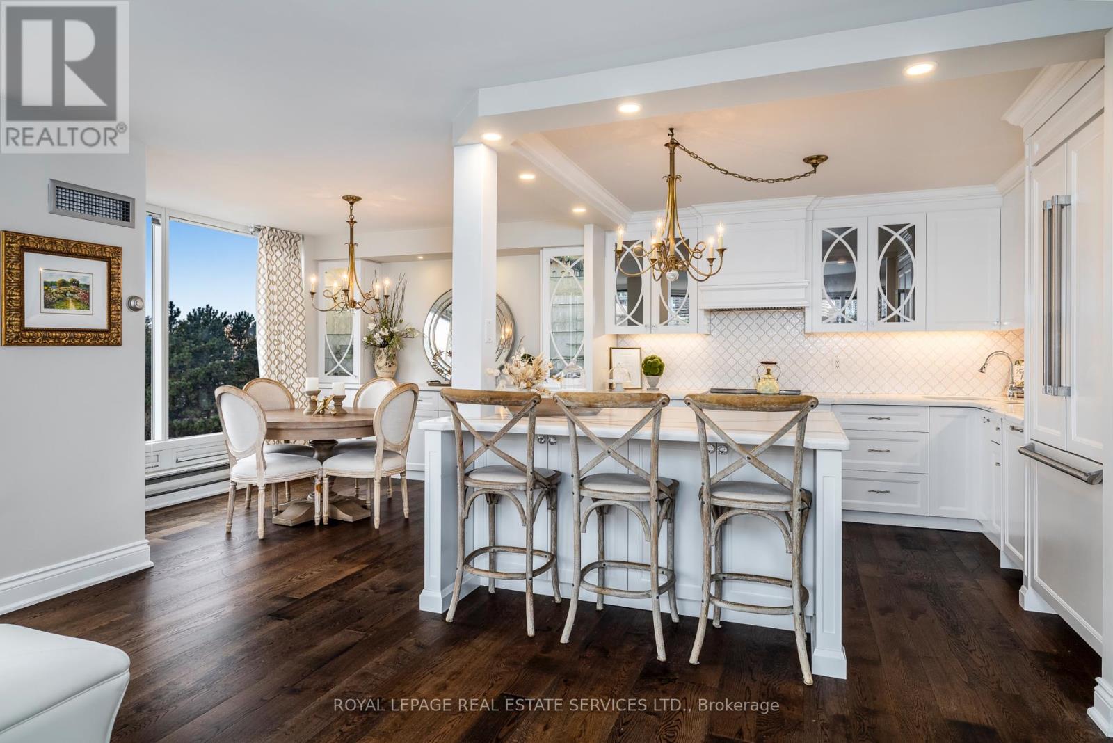 309 - 1 Palace Pier Court, Toronto (Mimico), Ontario  M8V 3W9 - Photo 5 - W12422298