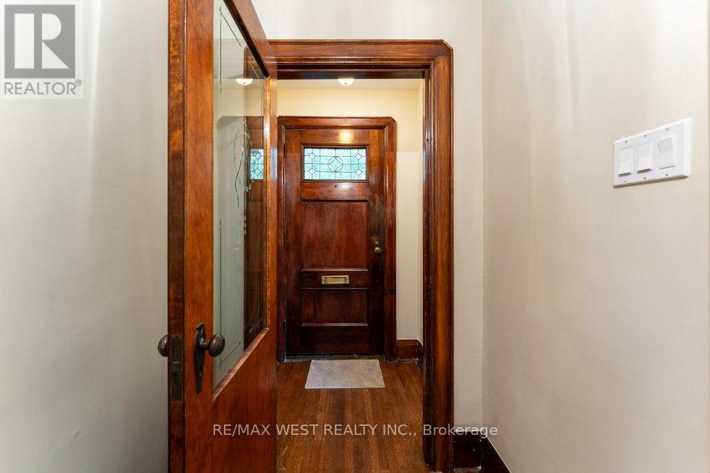Property at 6 KINGSGROVE BOULEVARD image 4