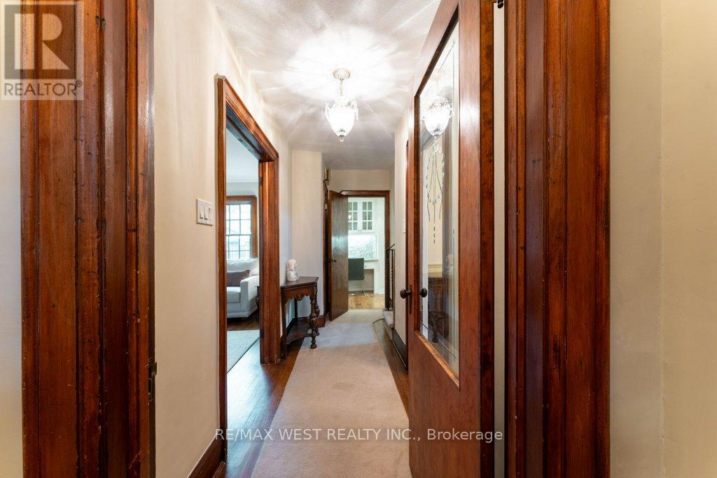 Property at 6 KINGSGROVE BOULEVARD image 5
