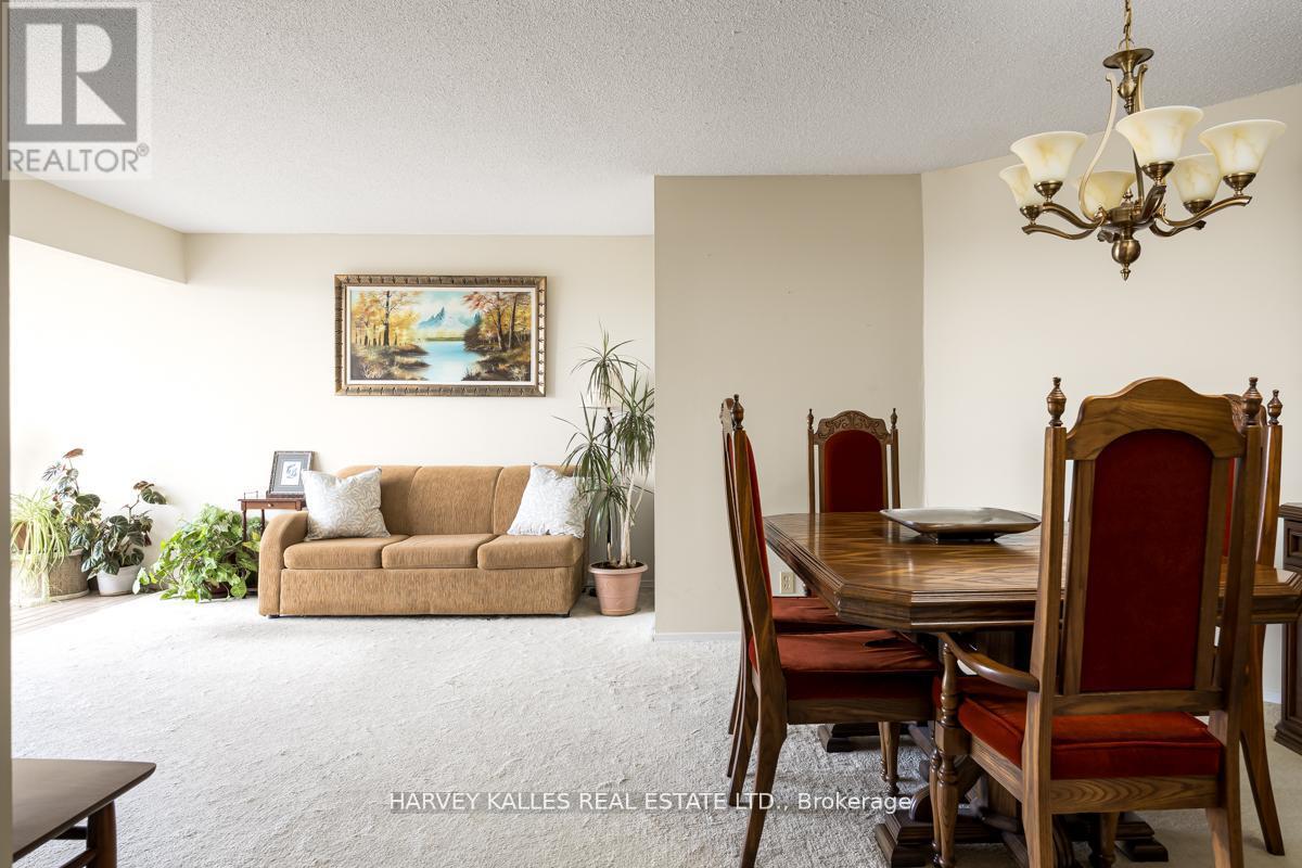 911 - 61 Markbrook Lane, Toronto, Ontario  M9V 5E7 - Photo 3 - W12422330