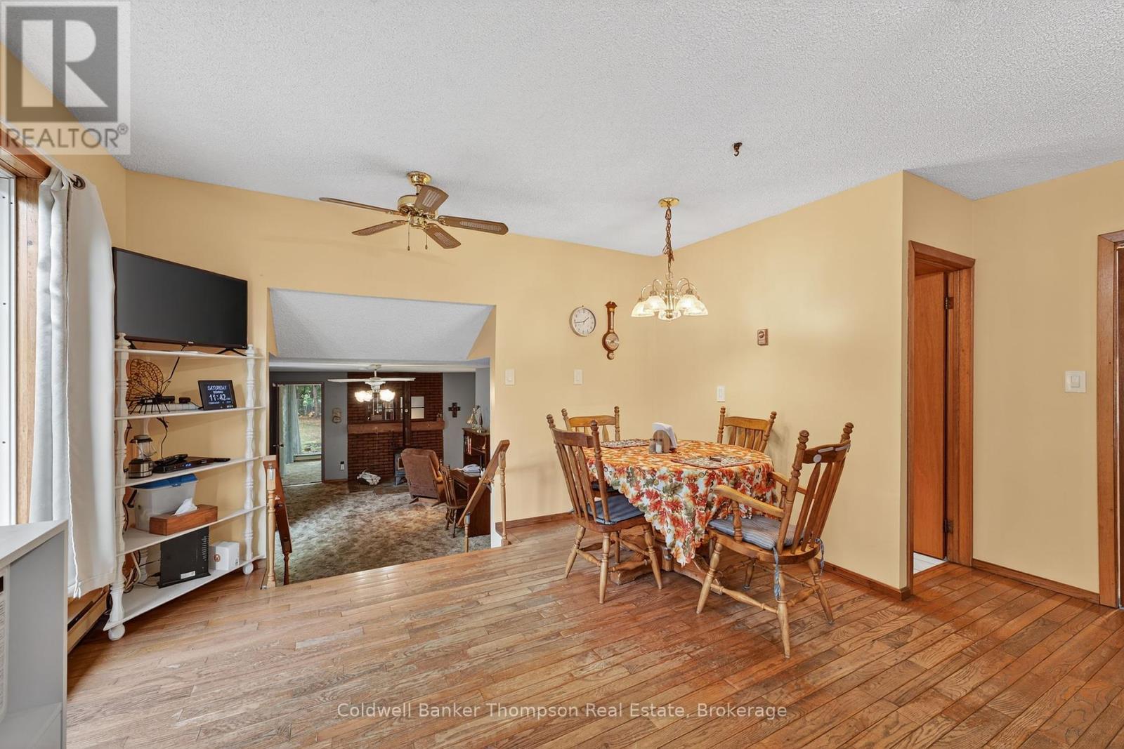 315 Muskoka Beach Road, Gravenhurst, Ontario  P1P 1M7 - Photo 16 - X12422354