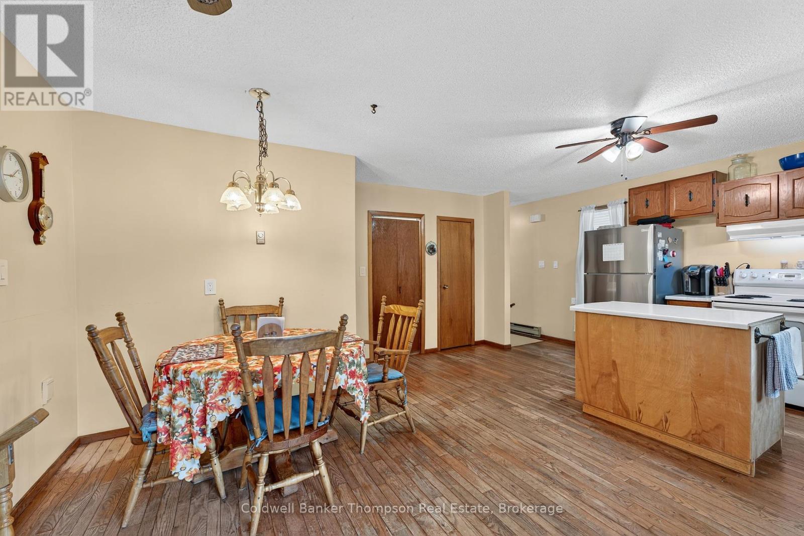 315 Muskoka Beach Road, Gravenhurst, Ontario  P1P 1M7 - Photo 17 - X12422354