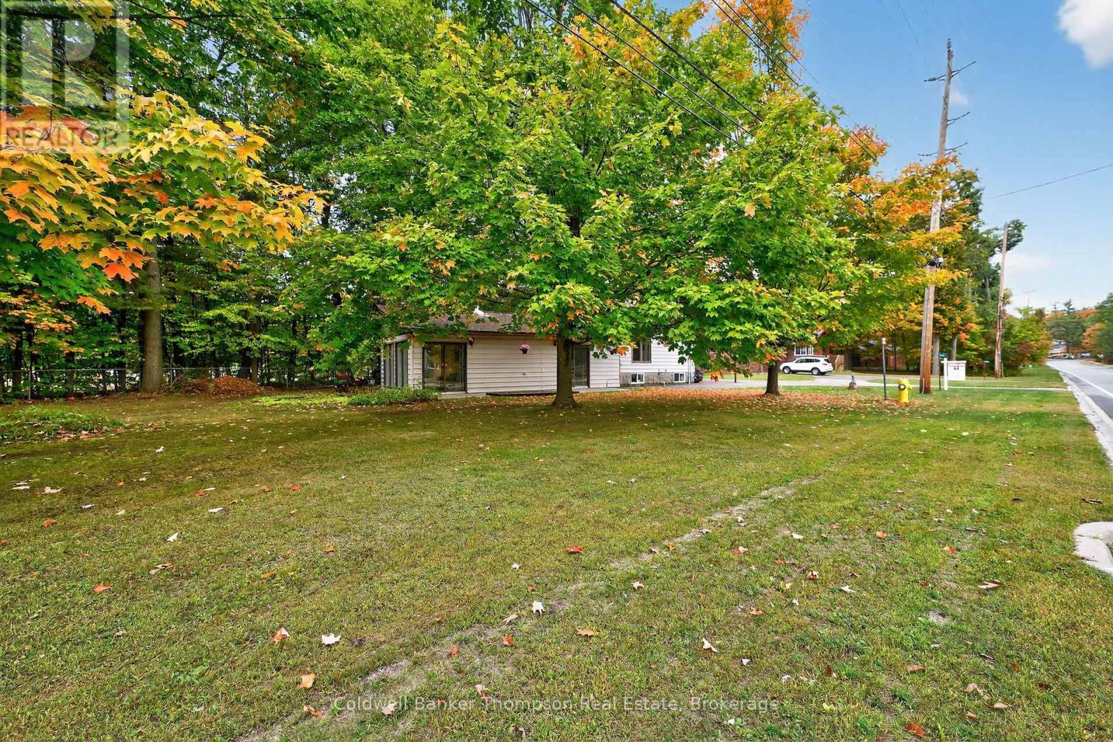 315 Muskoka Beach Road, Gravenhurst, Ontario  P1P 1M7 - Photo 2 - X12422354