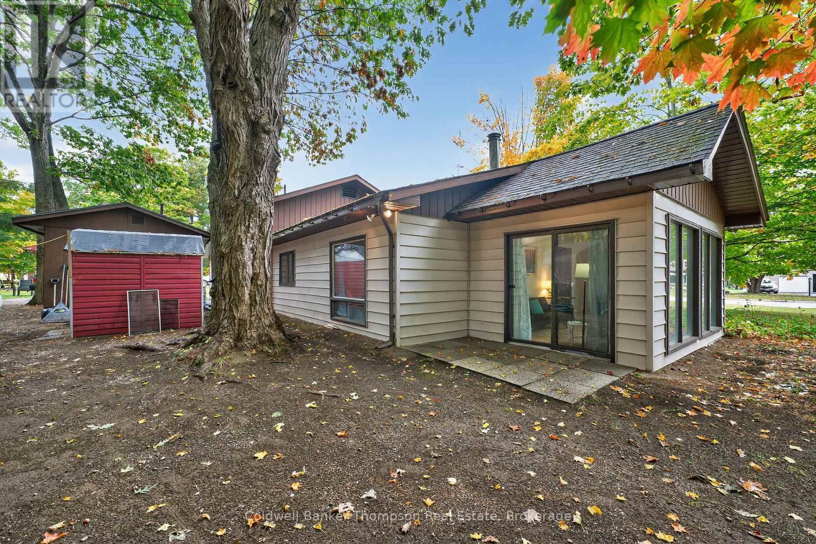 315 Muskoka Beach Road, Gravenhurst, Ontario  P1P 1M7 - Photo 45 - X12422354