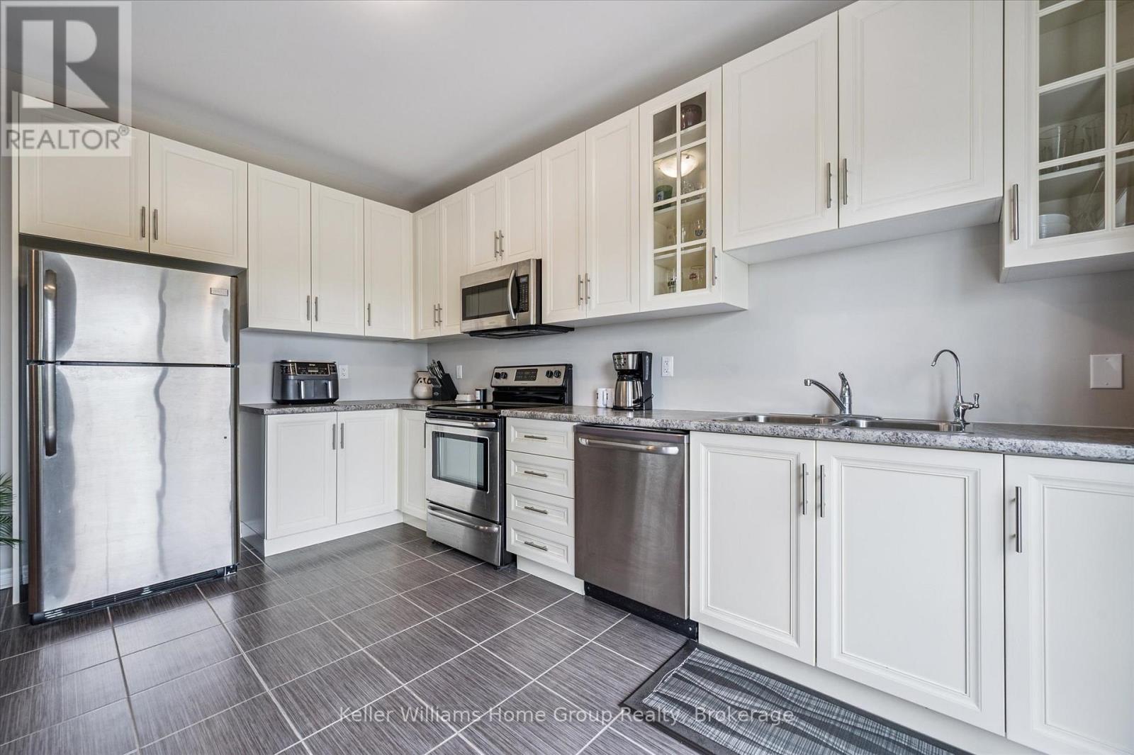 151 Courtney Street, Centre Wellington, Ontario  N1M 0E2 - Photo 4 - X12422365