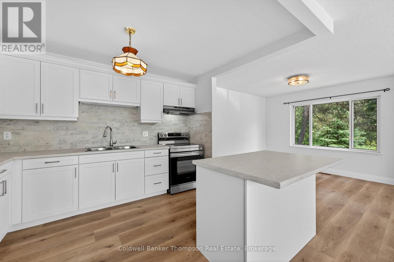 26 Sabrina Park Drive, Huntsville, Ontario  P1H 1L8 - Photo 12 - X12422376
