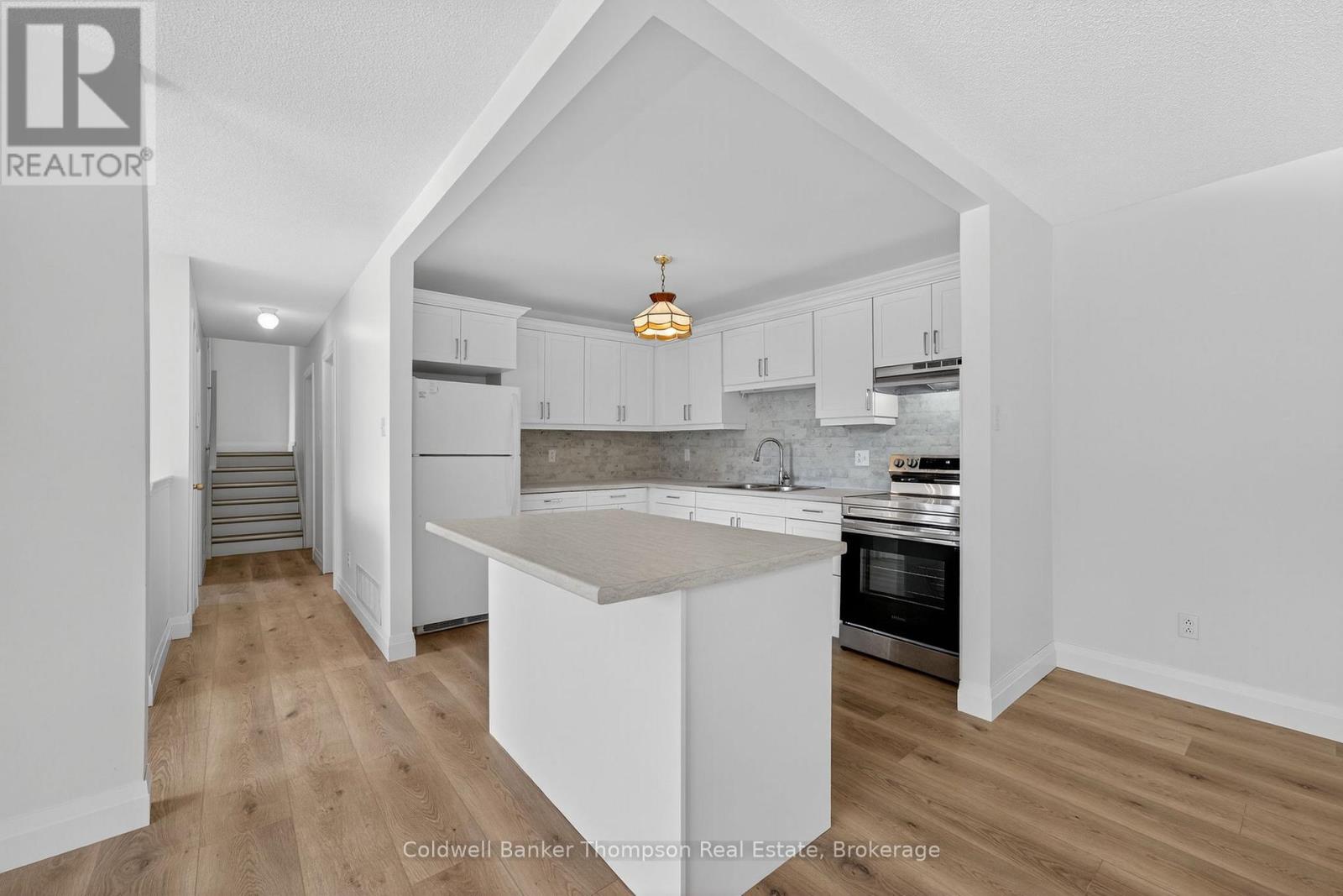 26 Sabrina Park Drive, Huntsville, Ontario  P1H 1L8 - Photo 14 - X12422376