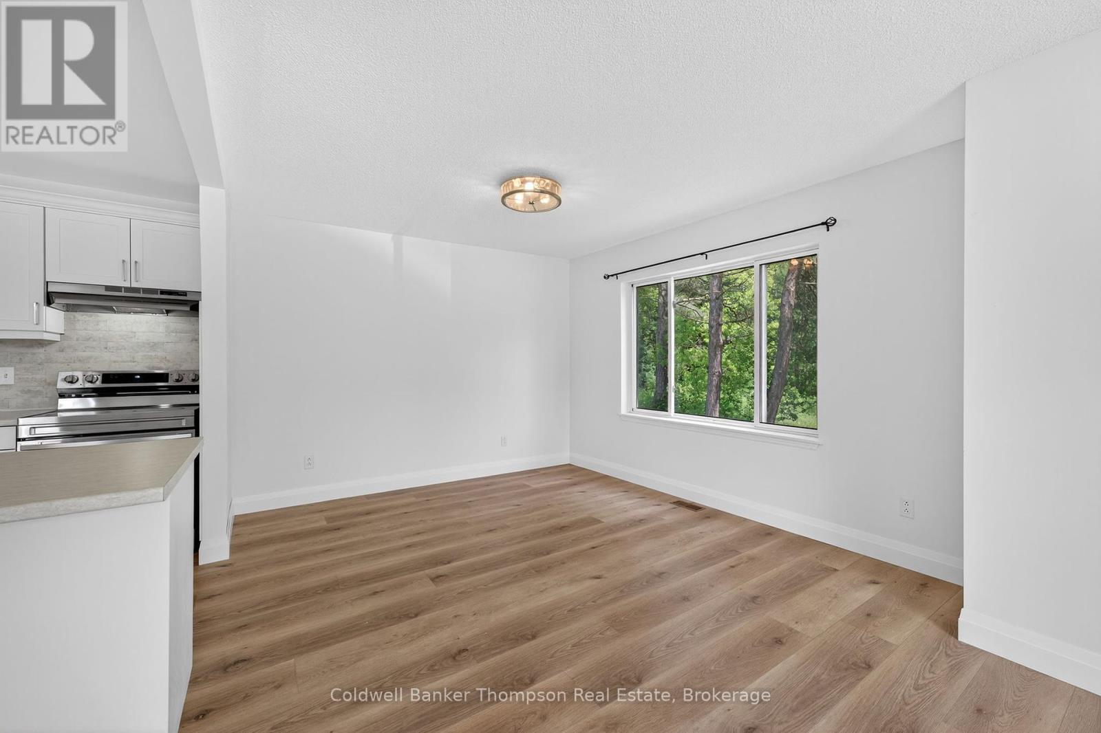 26 Sabrina Park Drive, Huntsville, Ontario  P1H 1L8 - Photo 18 - X12422376