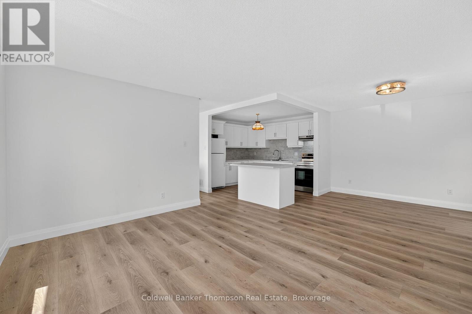 26 Sabrina Park Drive, Huntsville, Ontario  P1H 1L8 - Photo 22 - X12422376