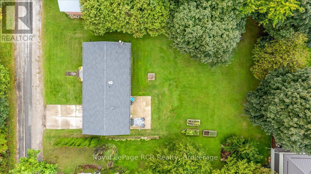 27 William Street, West Grey, Ontario  N0G 1S0 - Photo 19 - X12422445