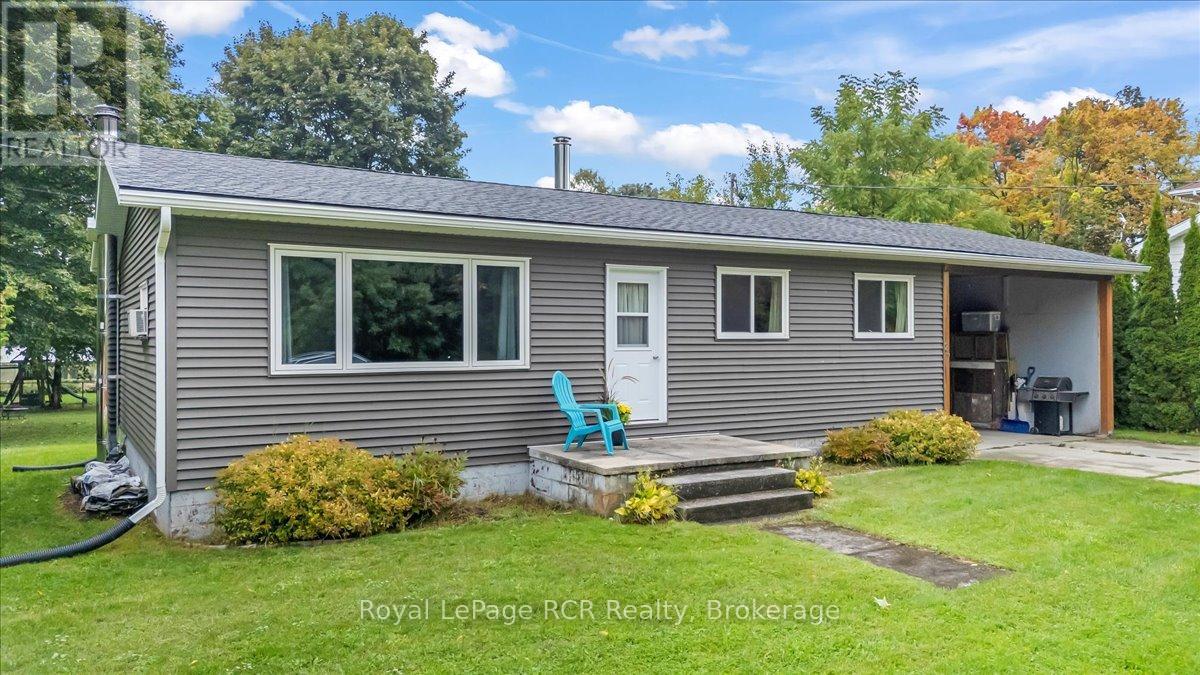 27 William Street, West Grey, Ontario  N0G 1S0 - Photo 2 - X12422445