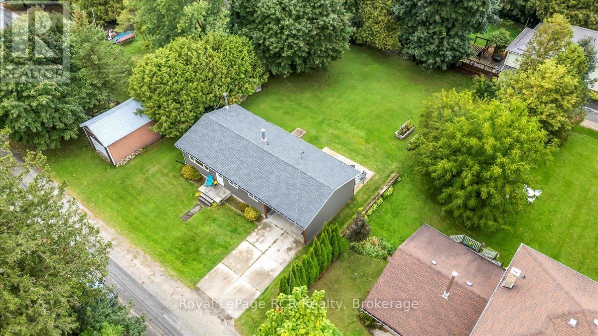 27 William Street, West Grey, Ontario  N0G 1S0 - Photo 20 - X12422445