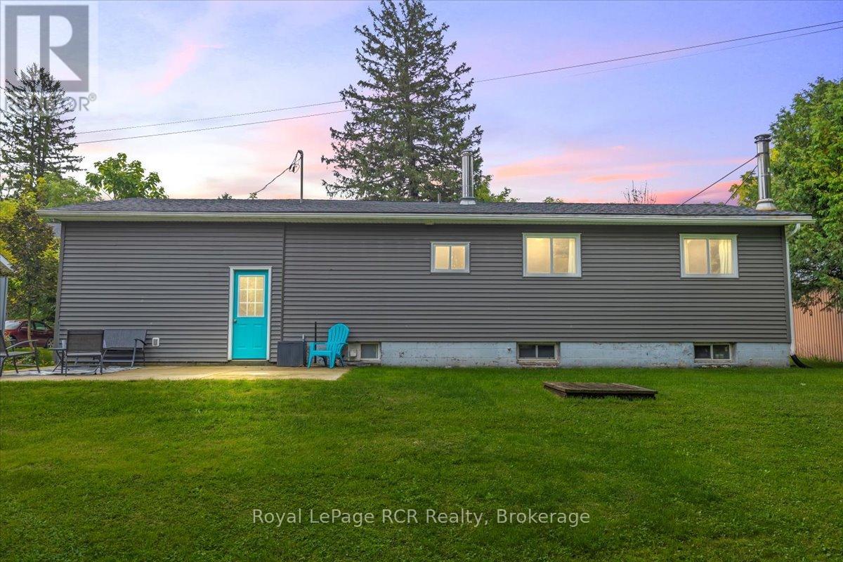 27 William Street, West Grey, Ontario  N0G 1S0 - Photo 25 - X12422445