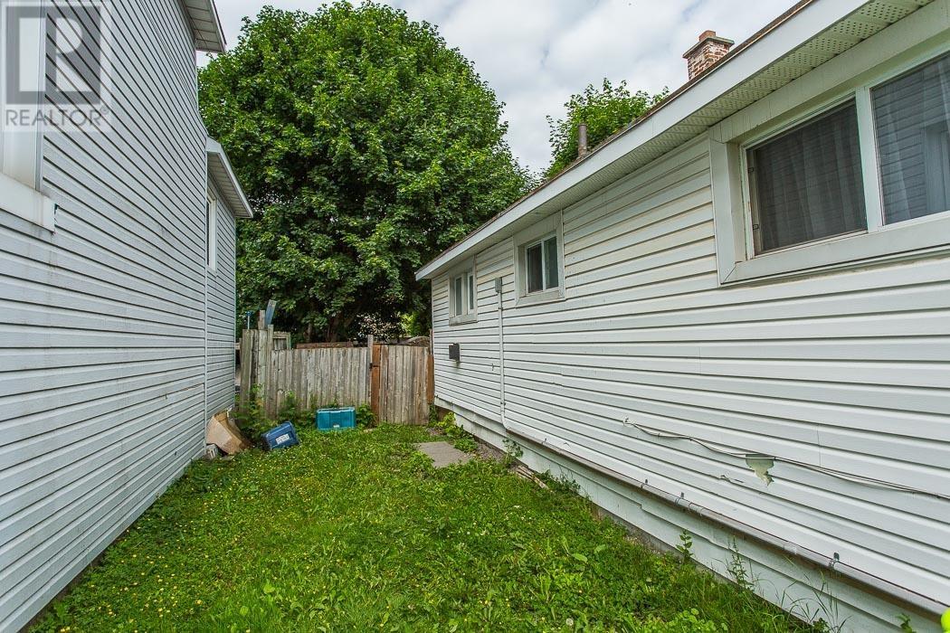 29 Grosvenor Ave, Sault Ste. Marie, Ontario  P6B 2L8 - Photo 18 - SM251875