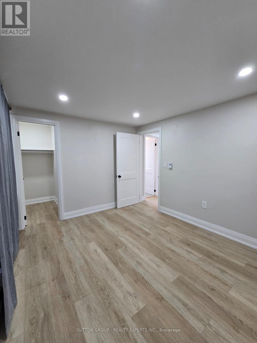 140 Napier Street, Sarnia, Ontario  N7T 6E6 - Photo 11 - X12422294