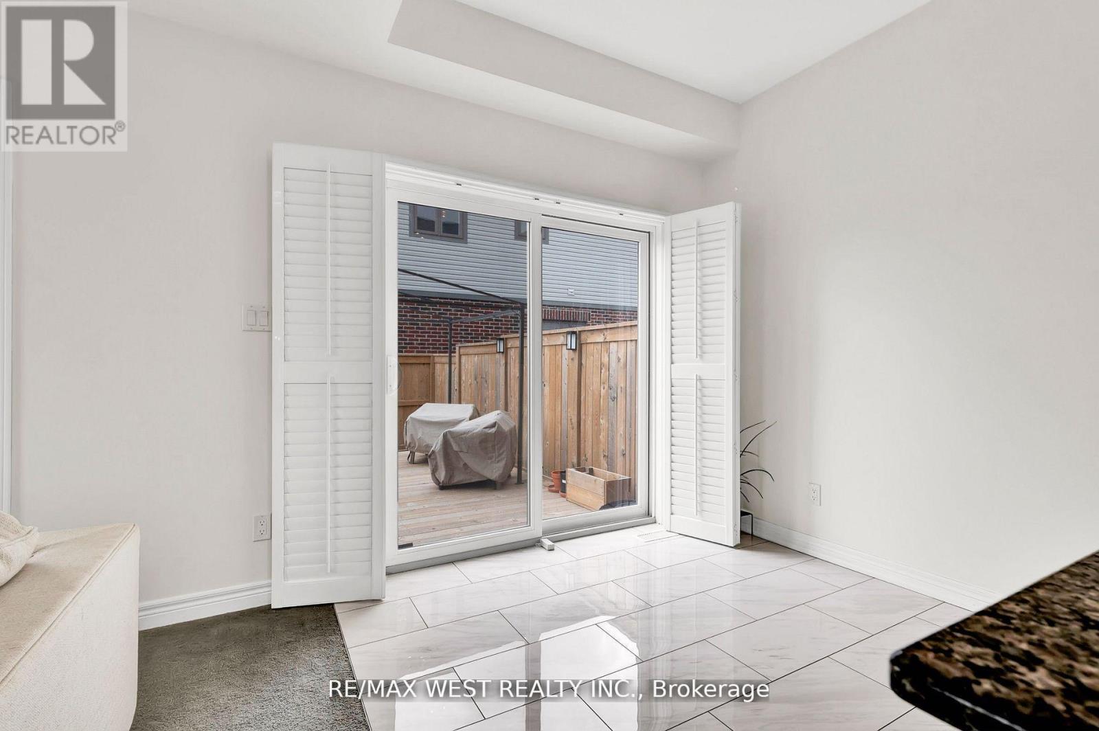 15 Severino Circle, West Lincoln, Ontario  L0R 2A0 - Photo 16 - X12422310