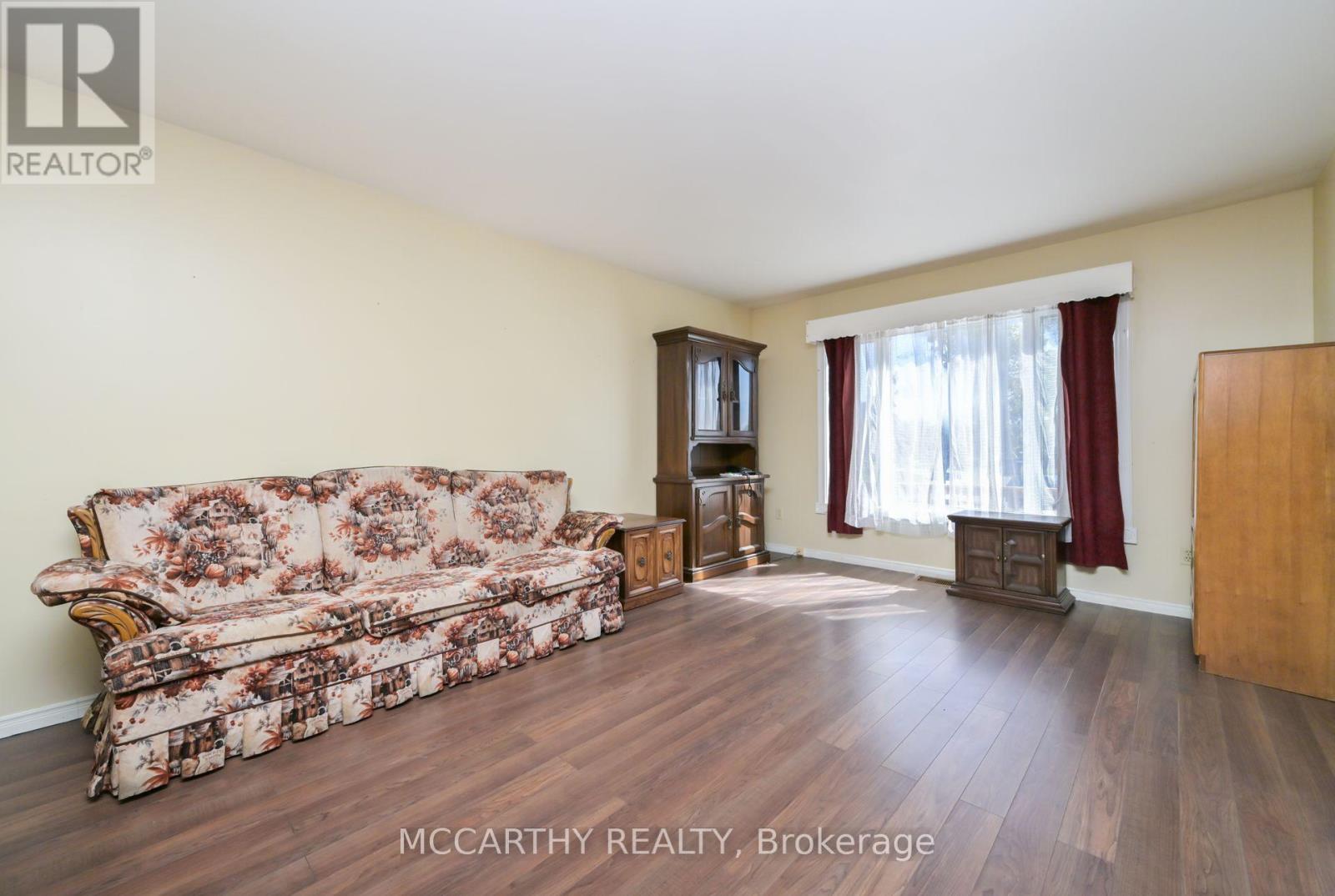 28 Wilson Crescent, Southgate, Ontario  N0C 1B0 - Photo 13 - X12422314