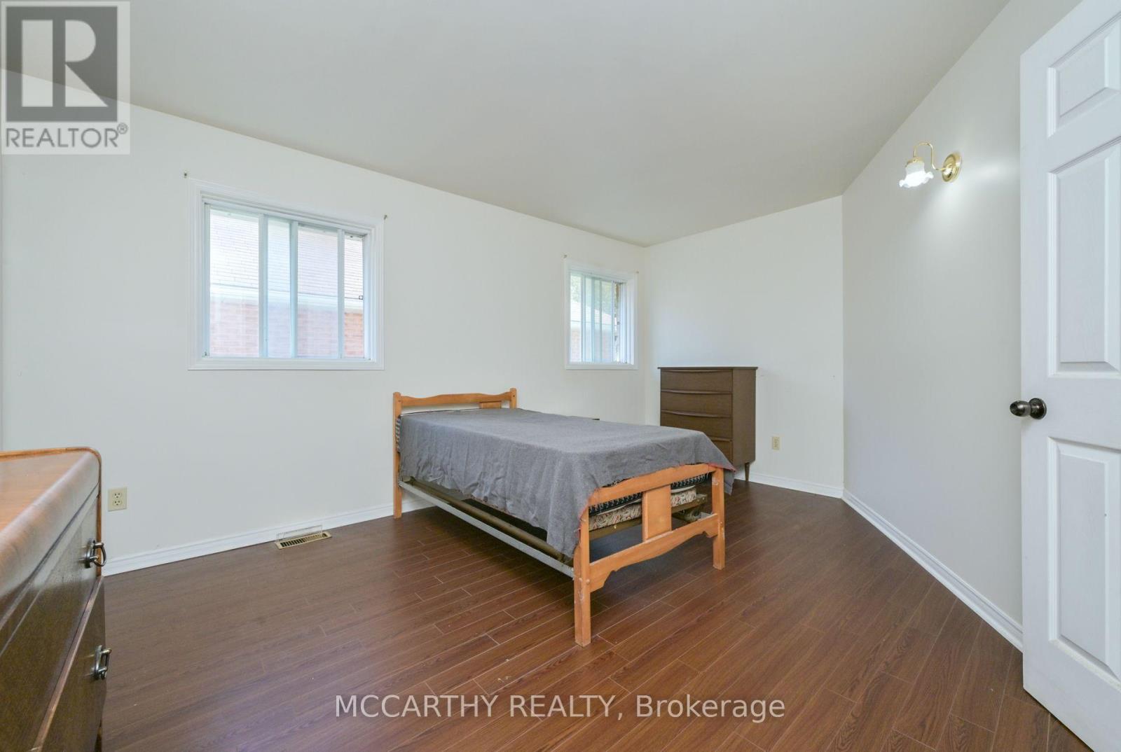 28 Wilson Crescent, Southgate, Ontario  N0C 1B0 - Photo 15 - X12422314