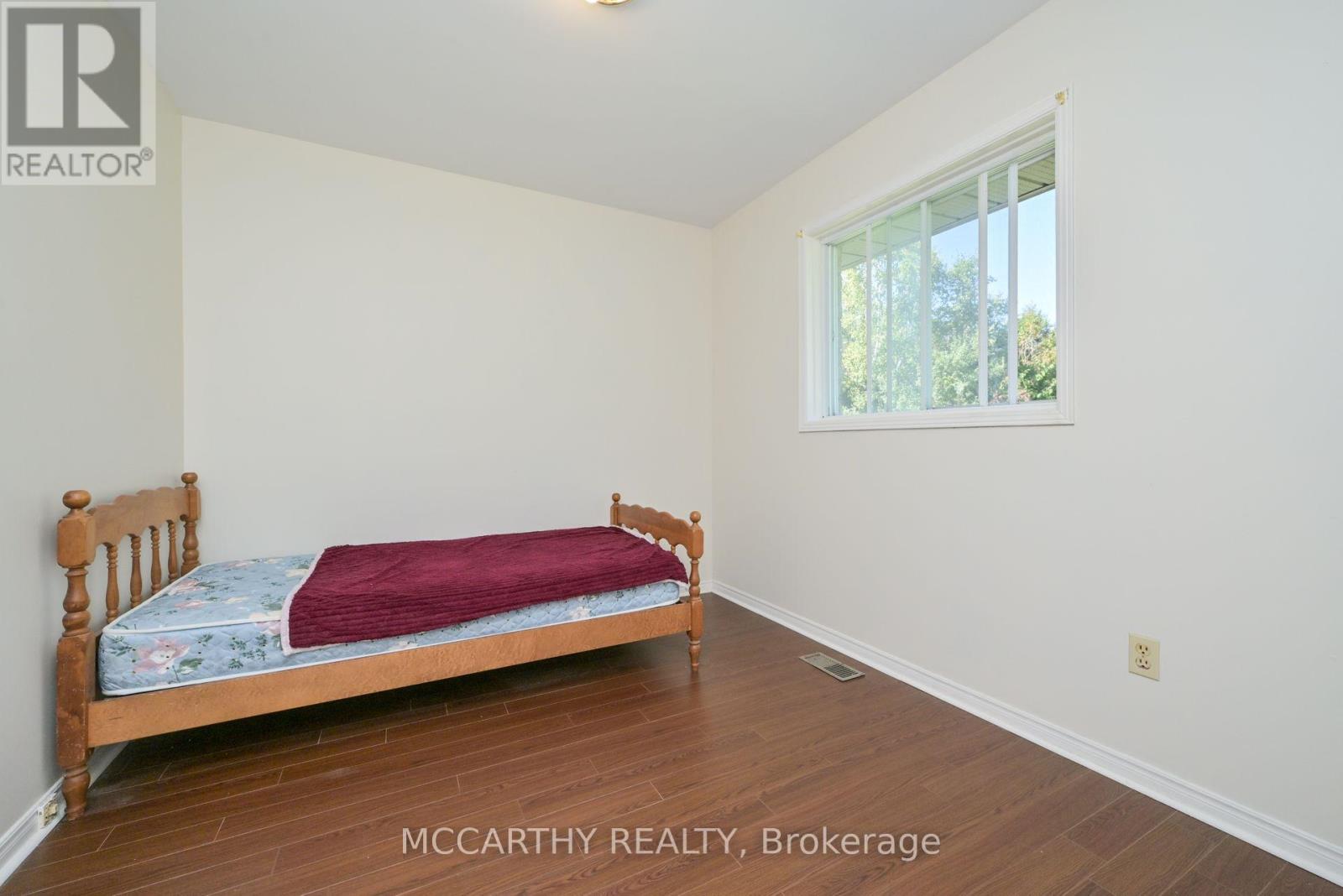 28 Wilson Crescent, Southgate, Ontario  N0C 1B0 - Photo 18 - X12422314