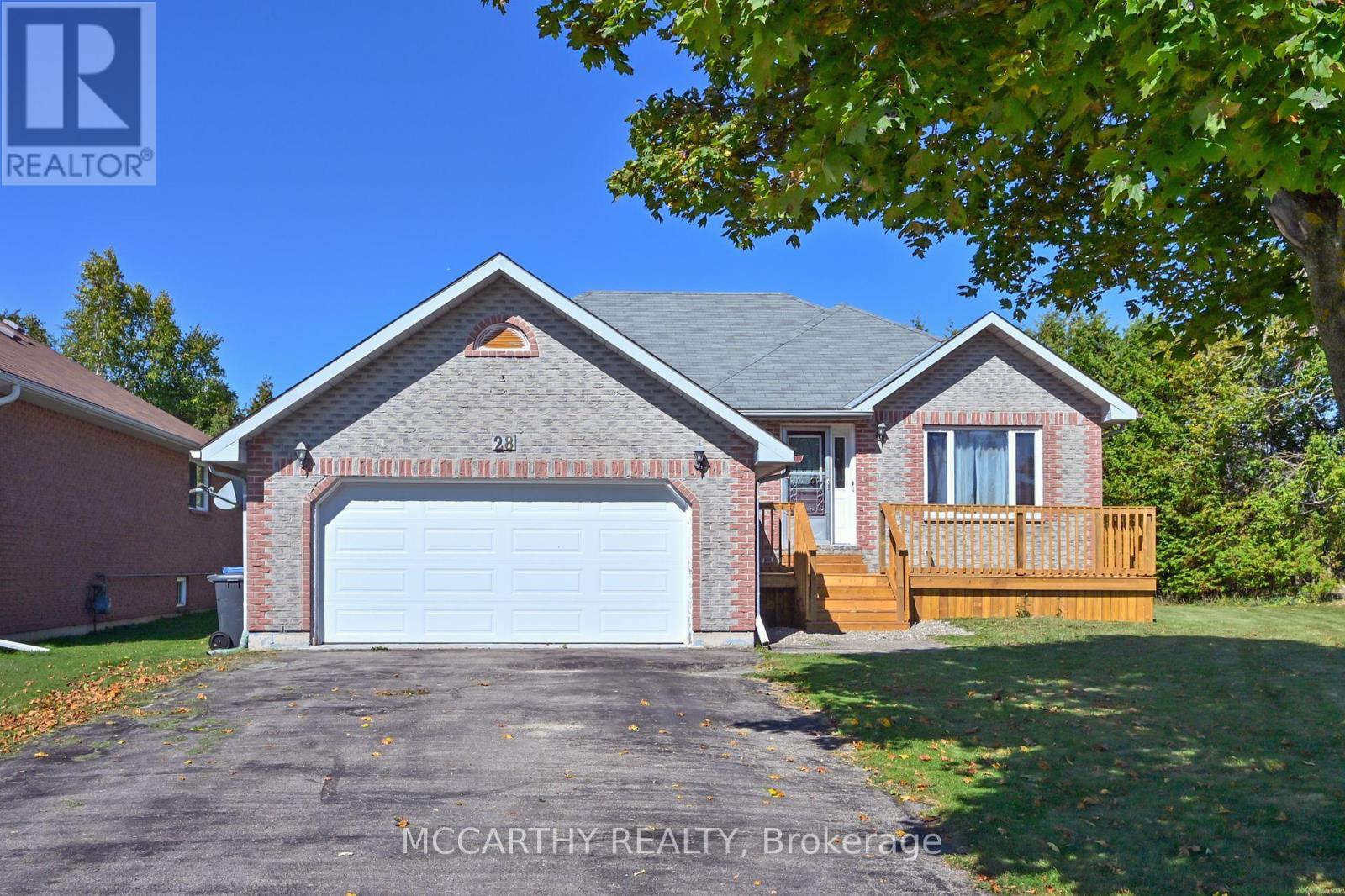 28 Wilson Crescent, Southgate, Ontario  N0C 1B0 - Photo 2 - X12422314