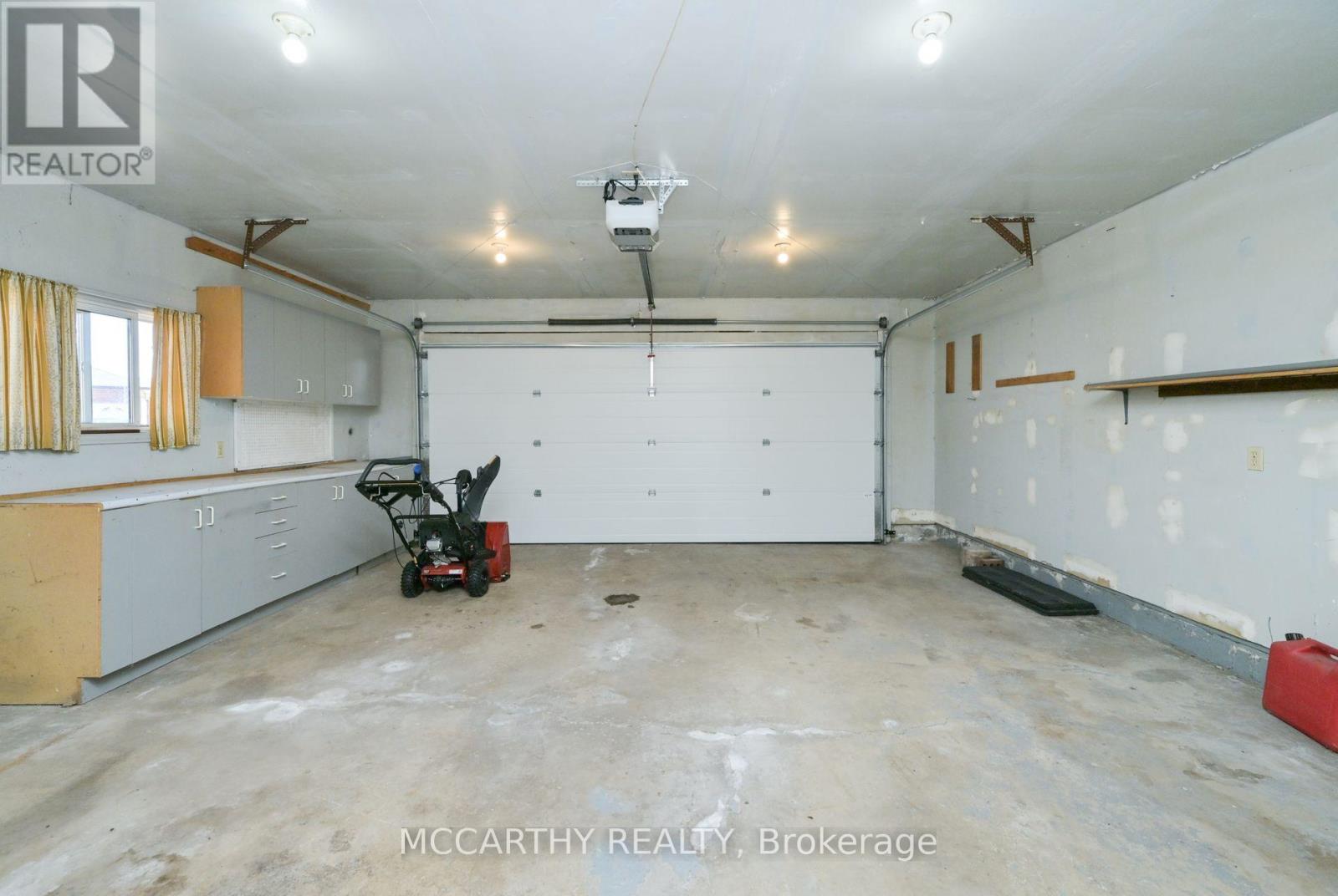 28 Wilson Crescent, Southgate, Ontario  N0C 1B0 - Photo 25 - X12422314