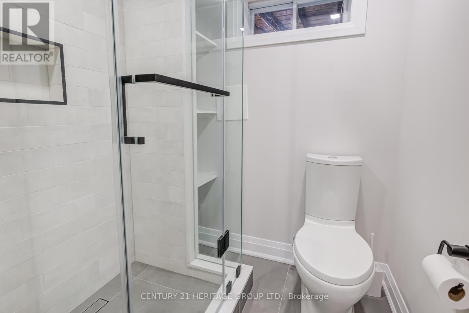 576 Broadway Avenue, Toronto, Ontario  M4G 2S3 - Photo 28 - C12422382