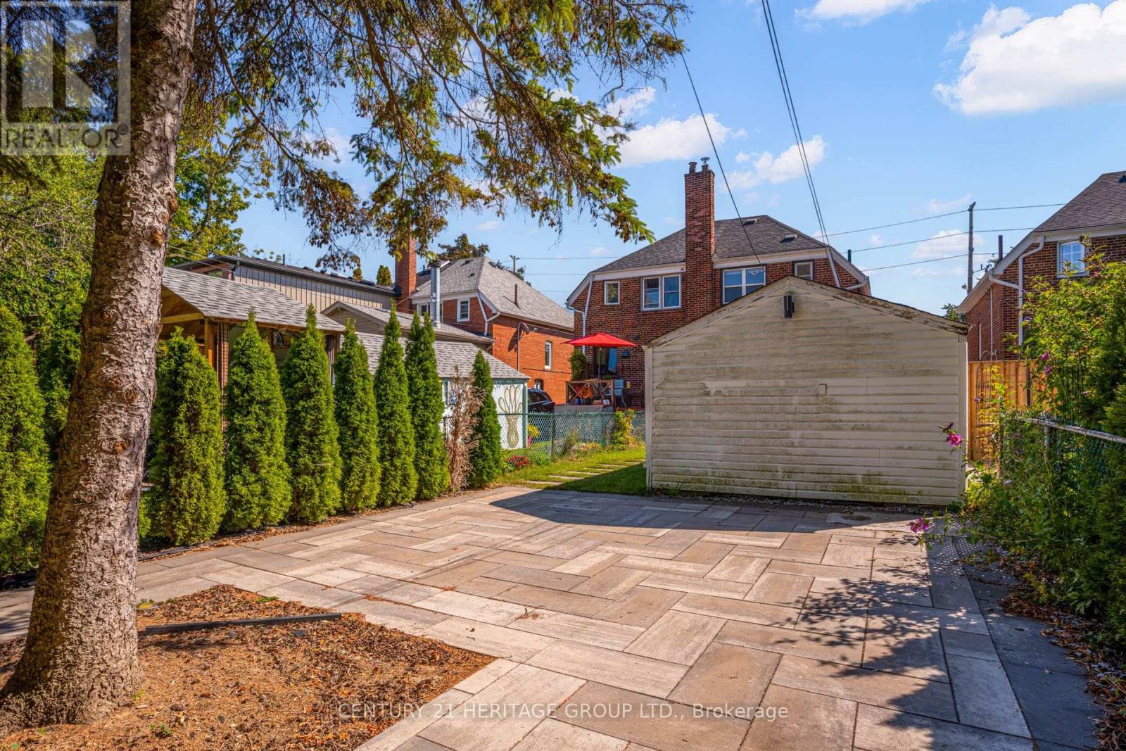 576 Broadway Avenue, Toronto, Ontario  M4G 2S3 - Photo 36 - C12422382