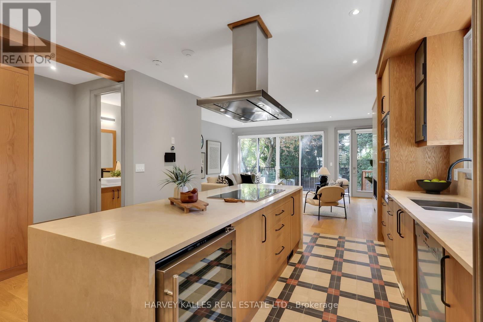 51 Gormley Avenue, Toronto, Ontario  M4V 1Y9 - Photo 17 - C12422410