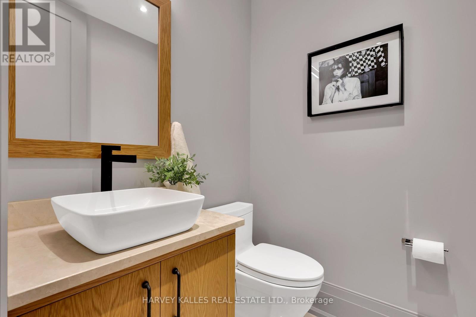 51 Gormley Avenue, Toronto, Ontario  M4V 1Y9 - Photo 23 - C12422410