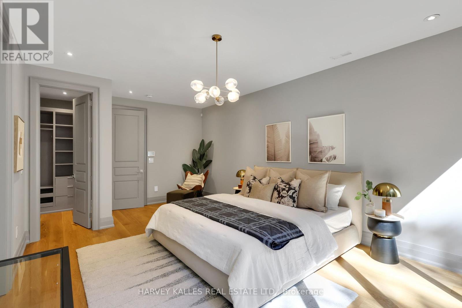 51 Gormley Avenue, Toronto, Ontario  M4V 1Y9 - Photo 28 - C12422410
